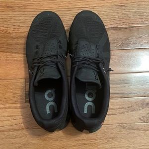 Brand New Black on Black OnClouds 8